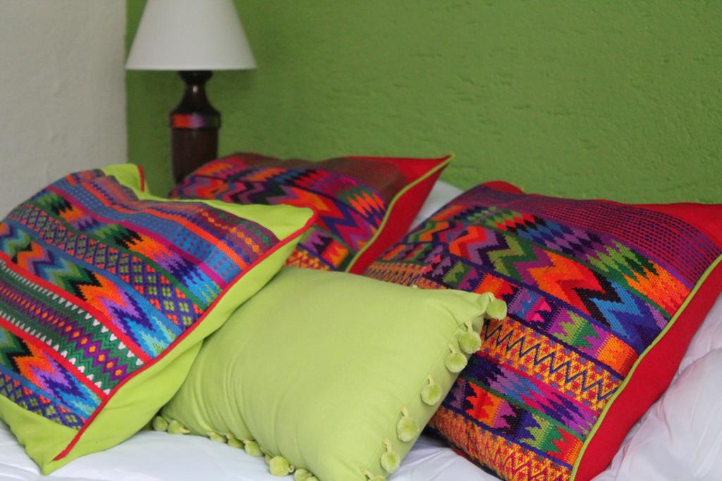 Bed and Breakfast Casa Naranjo Антигуа-Гватемала Экстерьер фото