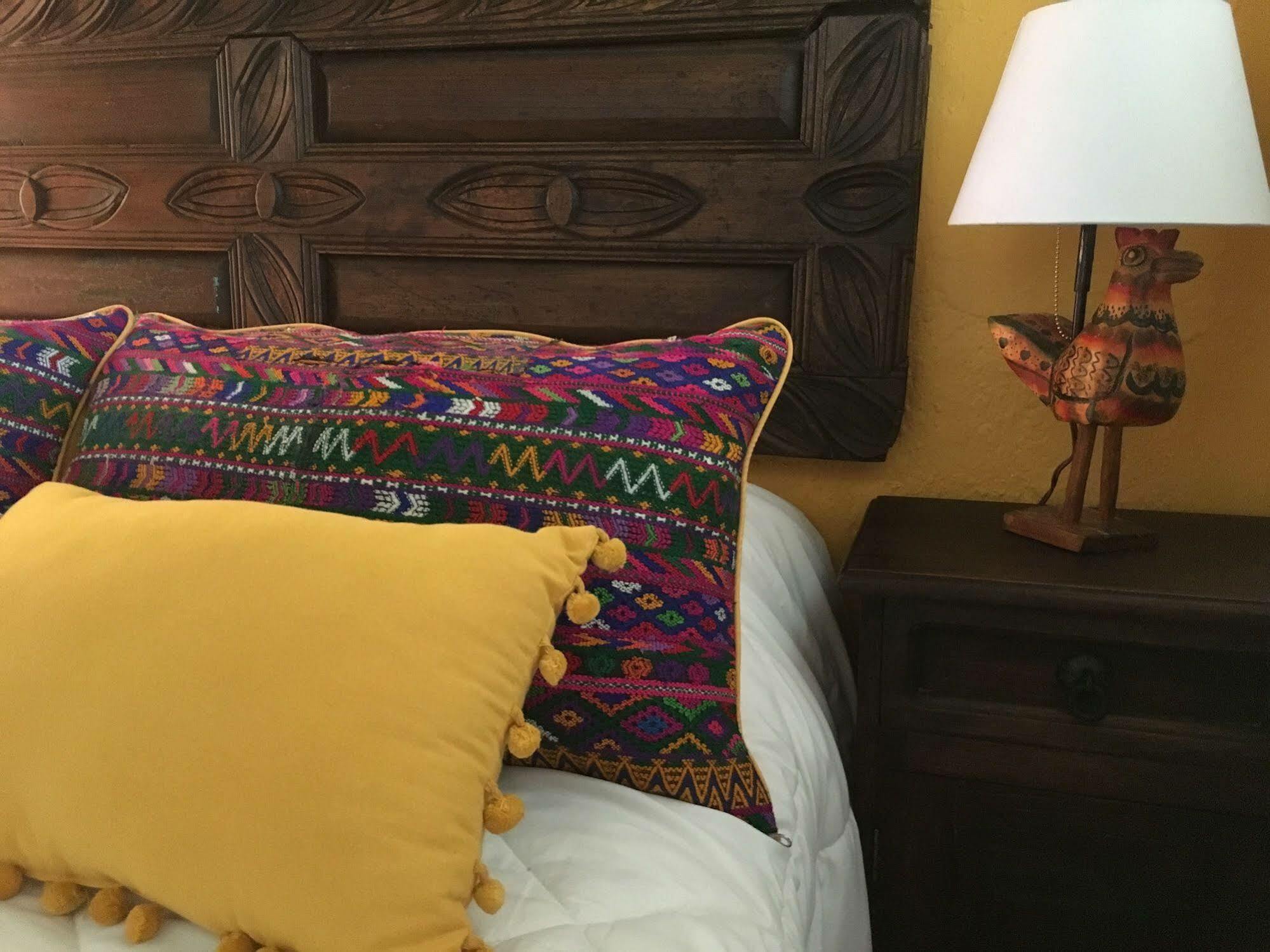 Bed and Breakfast Casa Naranjo Антигуа-Гватемала Экстерьер фото